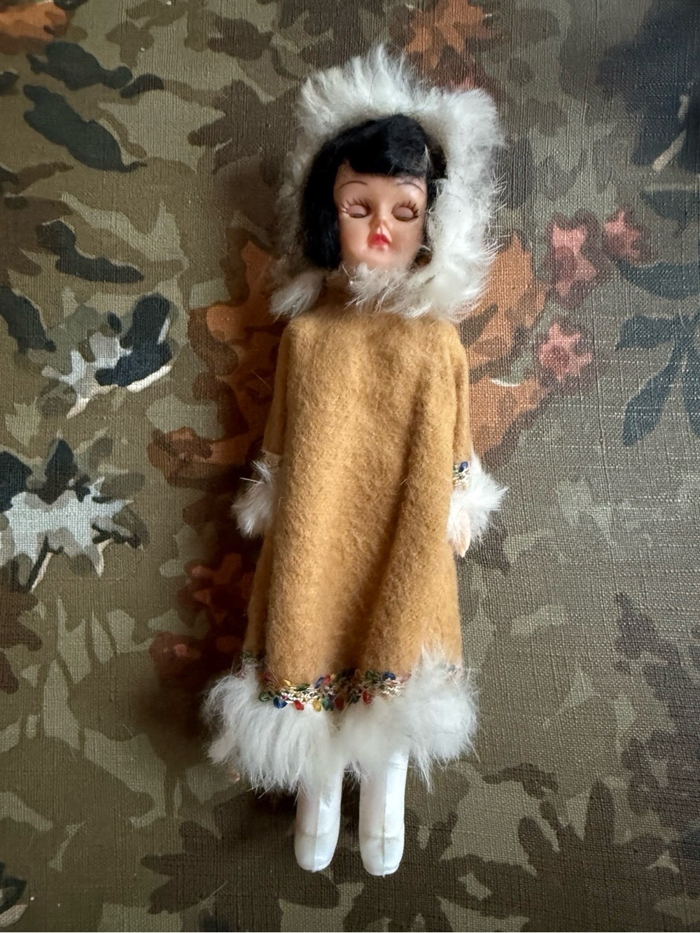 Vintage ARCO Miss Alaska Dolls of the World Sleep Eye Doll 8”